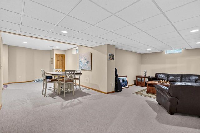 1411 Windy Knoll DRIVE, Hubertus, WI 53033