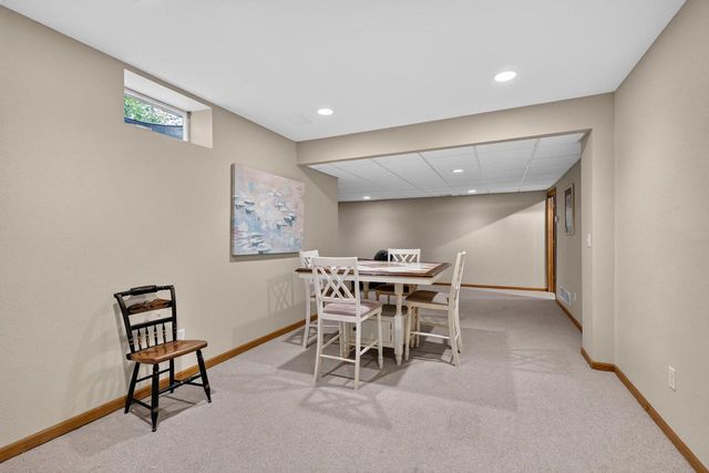 1411 Windy Knoll DRIVE, Hubertus, WI 53033