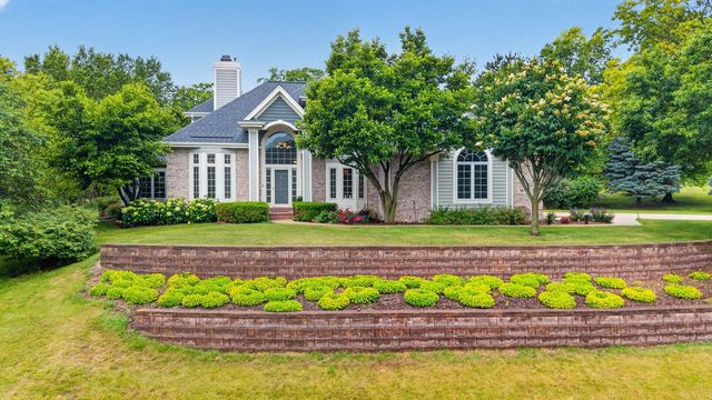 1411 Windy Knoll DRIVE, Hubertus, WI 53033