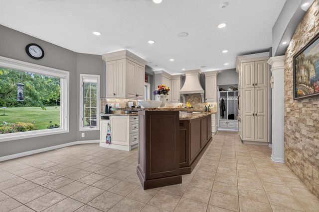 1411 Windy Knoll DRIVE, Hubertus, WI 53033