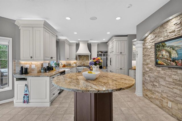 1411 Windy Knoll DRIVE, Hubertus, WI 53033