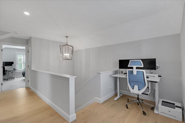 4 Cobblestone Circle, Mashpee, MA 02649