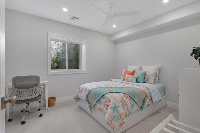 4 Cobblestone Circle, Mashpee, MA 02649