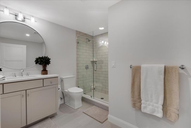 4 Cobblestone Circle, Mashpee, MA 02649