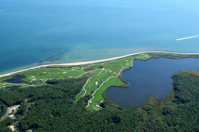 4 Cobblestone Circle, Mashpee, MA 02649