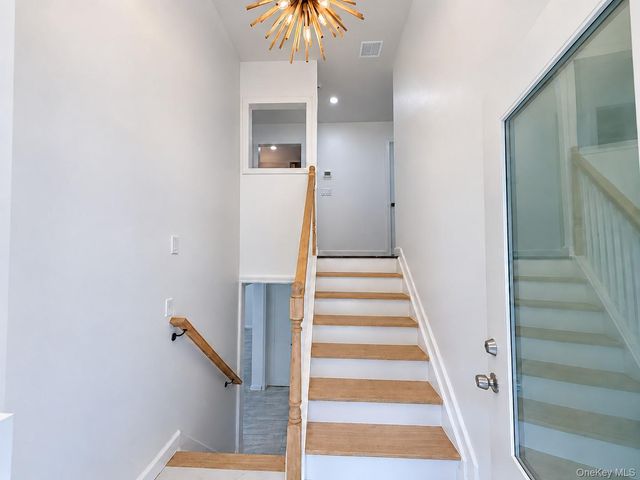 82 Ocean Avenue, Northport, NY 11768