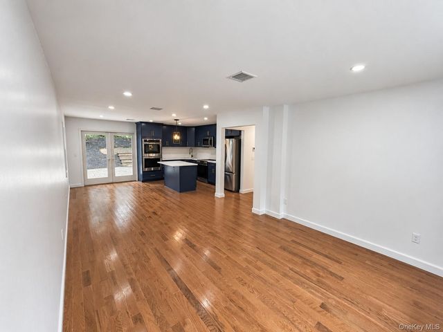 82 Ocean Avenue, Northport, NY 11768