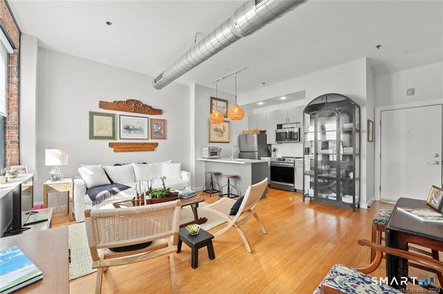 881 Lafayette Boulevard 1D, Bridgeport, CT 06604