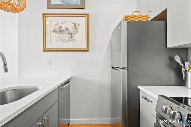 881 Lafayette Boulevard 1D, Bridgeport, CT 06604