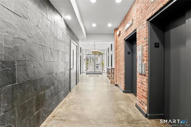 881 Lafayette Boulevard 1D, Bridgeport, CT 06604