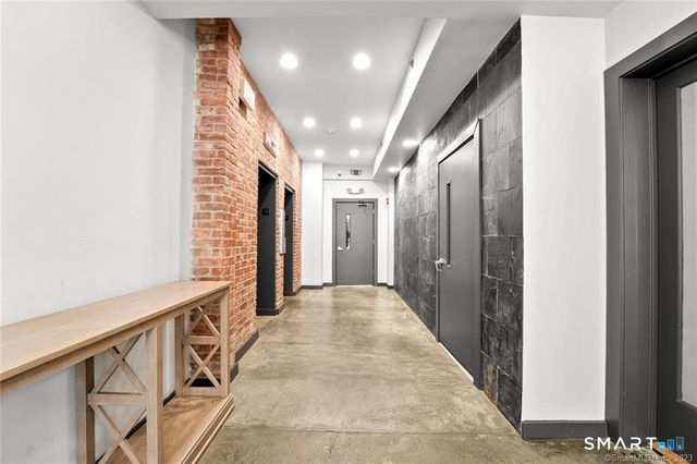 881 Lafayette Boulevard 1D, Bridgeport, CT 06604