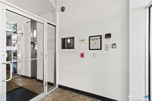 881 Lafayette Boulevard 1D, Bridgeport, CT 06604