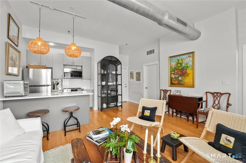 881 Lafayette Boulevard 1D, Bridgeport, CT 06604