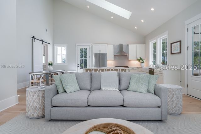 2 Thunderstorm Ln, Bluffton, SC 29910