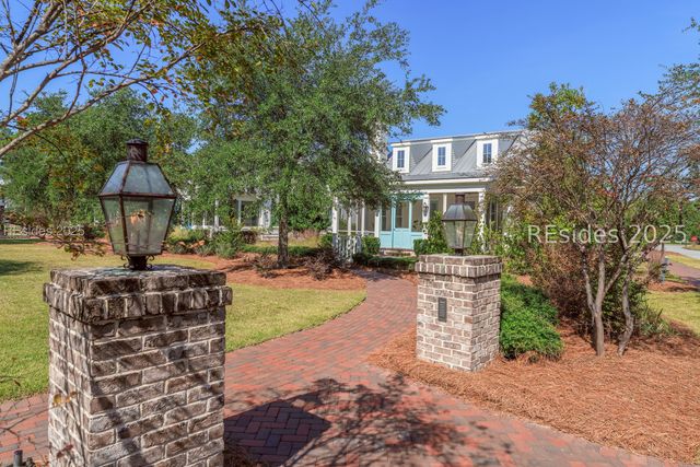 2 Thunderstorm Ln, Bluffton, SC 29910