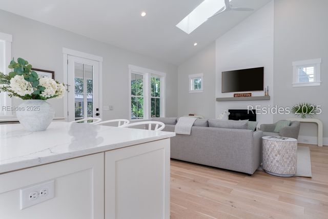 2 Thunderstorm Ln, Bluffton, SC 29910