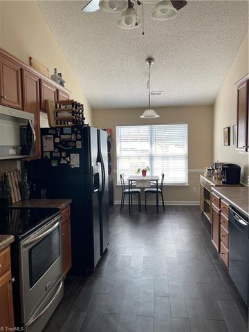 705 eagle point Drive, Kernersville, NC 27284