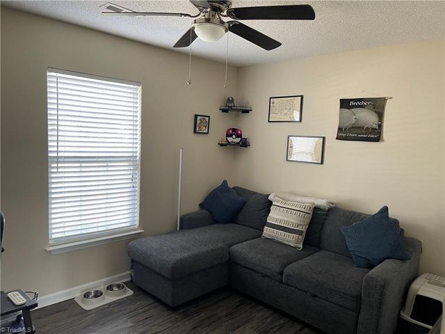 705 eagle point Drive, Kernersville, NC 27284