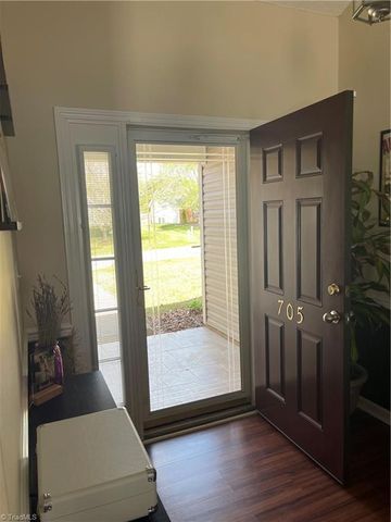 705 eagle point Drive, Kernersville, NC 27284