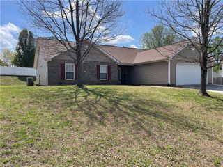705 eagle point Drive, Kernersville, NC 27284