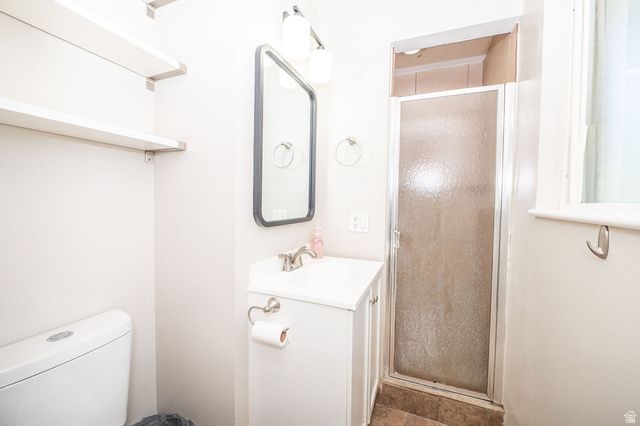 781 LAVINA DR, South Ogden, UT 84403