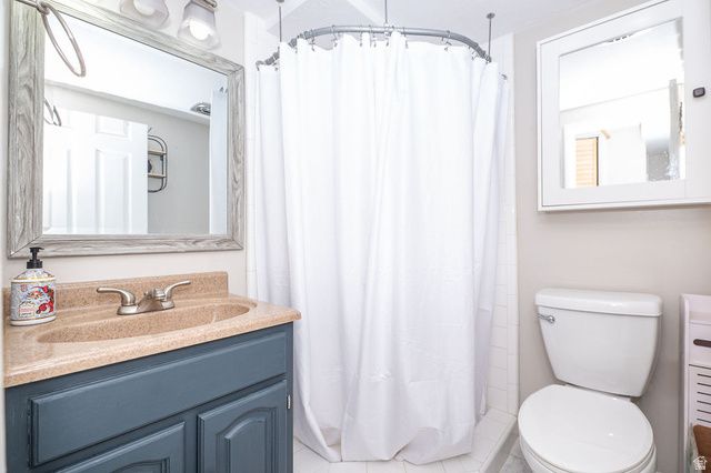 781 LAVINA DR, South Ogden, UT 84403