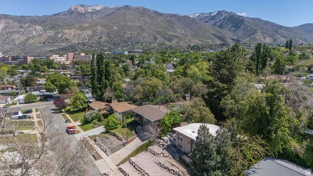 781 LAVINA DR, South Ogden, UT 84403