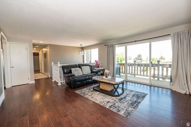781 LAVINA DR, South Ogden, UT 84403