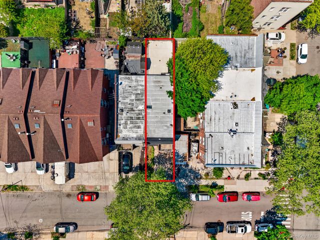 48-10 66th Street, Woodside, NY 11377