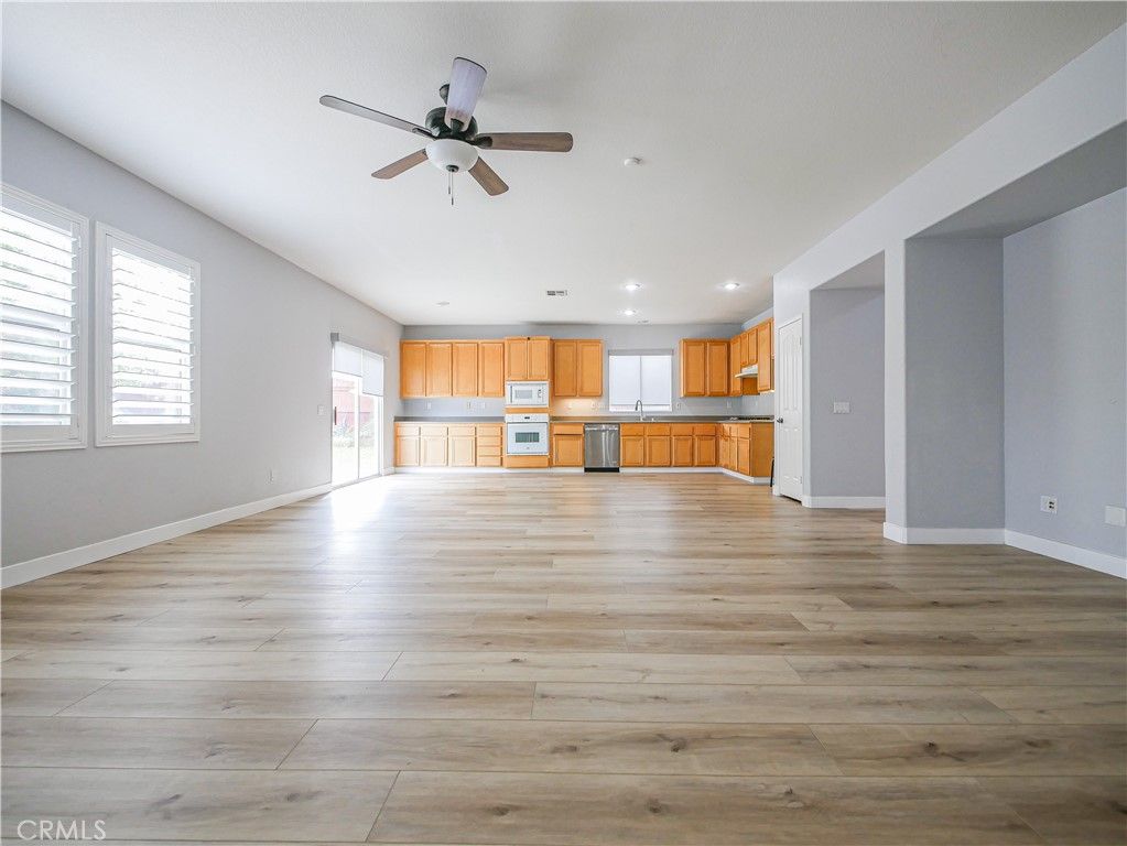 Image 6 of property listing at 9334 Meadow Lane, Riverside, CA 92508