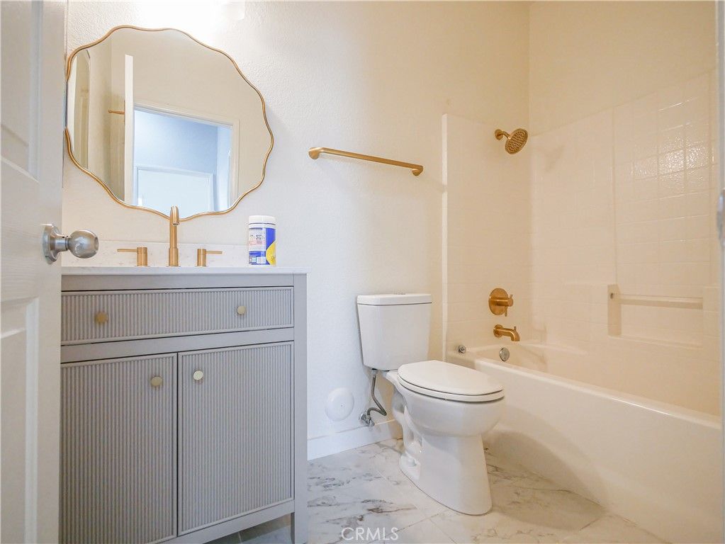 Image 8 of property listing at 9334 Meadow Lane, Riverside, CA 92508