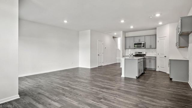 1564 Amberview Lane, Kernersville, NC 27284