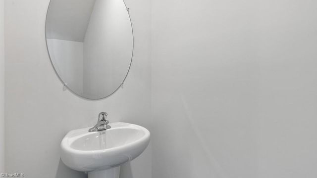 1564 Amberview Lane, Kernersville, NC 27284