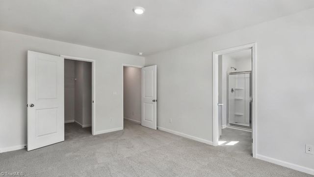 1564 Amberview Lane, Kernersville, NC 27284