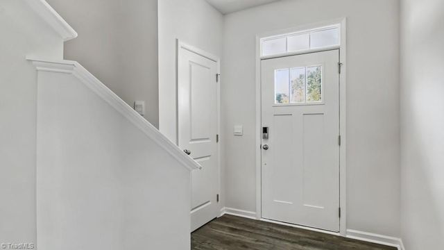 1564 Amberview Lane, Kernersville, NC 27284