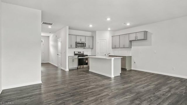 1564 Amberview Lane, Kernersville, NC 27284