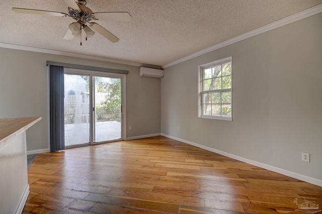 5755 Azalea Ave, Milton, FL 32570