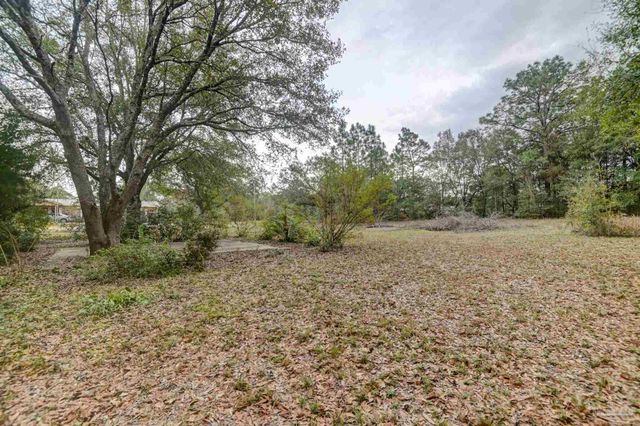 5755 Azalea Ave, Milton, FL 32570