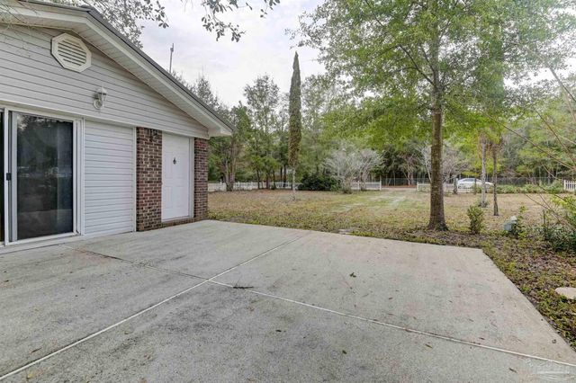 5755 Azalea Ave, Milton, FL 32570