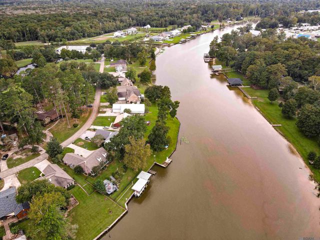 17534 Summerfield Rd North, Prairieville, LA 70769