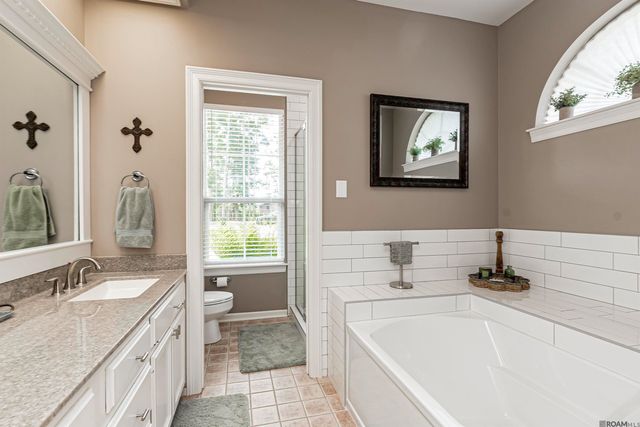 17534 Summerfield Rd North, Prairieville, LA 70769