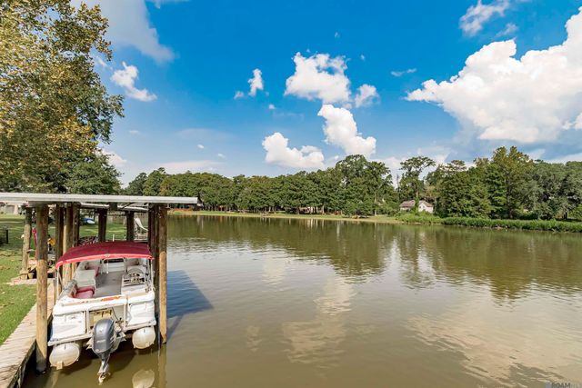 17534 Summerfield Rd North, Prairieville, LA 70769