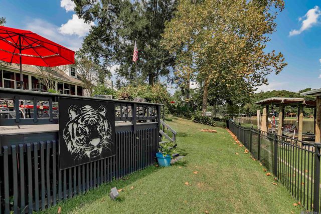 17534 Summerfield Rd North, Prairieville, LA 70769