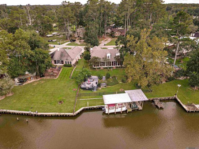 17534 Summerfield Rd North, Prairieville, LA 70769