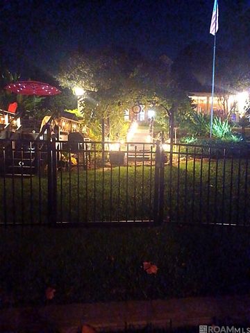 17534 Summerfield Rd North, Prairieville, LA 70769