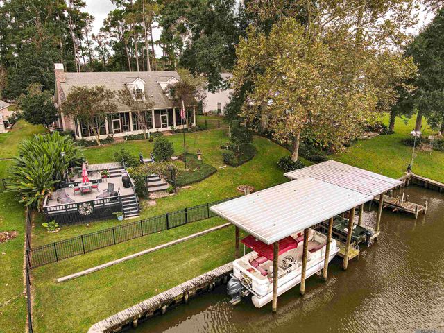 17534 Summerfield Rd North, Prairieville, LA 70769