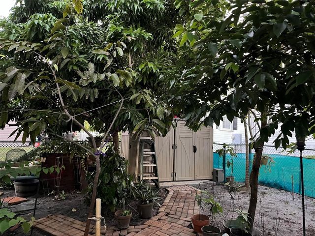 1890 SW 83rd Terrace, Davie, FL 33324