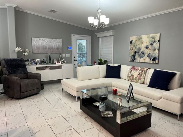 1890 SW 83rd Terrace, Davie, FL 33324