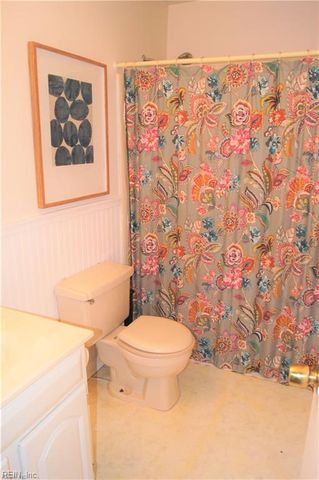 818 Meads RD, Norfolk, VA 23505