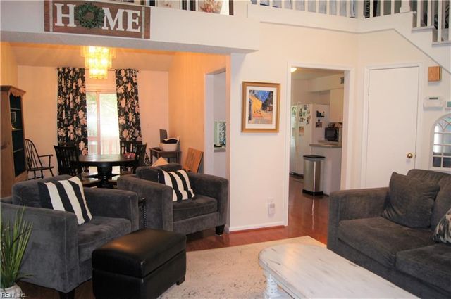 818 Meads RD, Norfolk, VA 23505